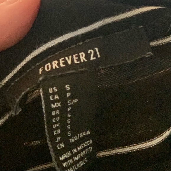 Forever 21 Black & White Striped Mock-Neck Crop Top - Picture 2 of 3